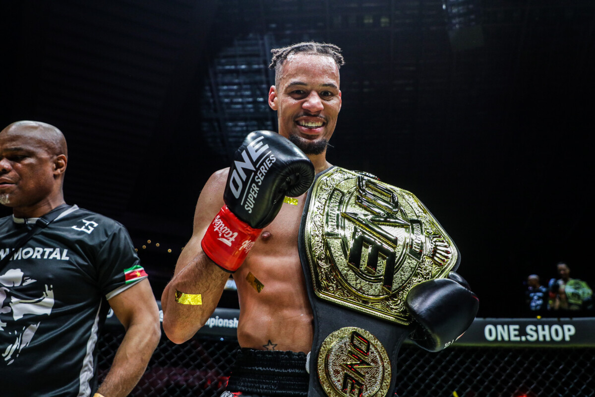 Regian Eersel successfully defends the ONE Lightweight Kickboxing World Championship against Arian Sadikovic at ONE 156