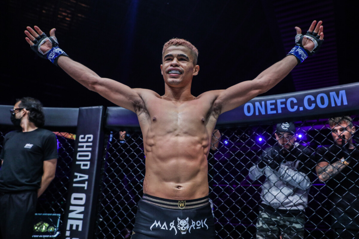 Fabricio Andrade stands in the Circle at ONE 158