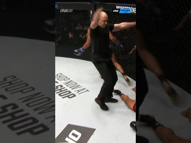 chingiz allazov kos superbon singha mawynn to claim the one featherweight kickboxing world title