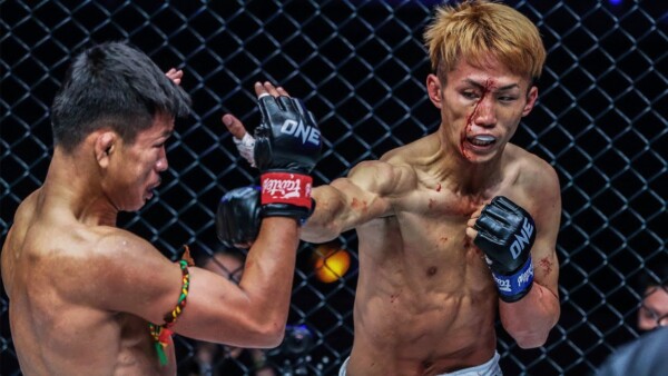 insane striking display superlek crushed taiki naito 600x338