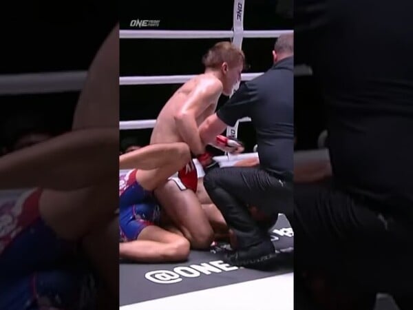 jakub wayman kicks off one friday fights 2 with a tko in the final minute 600x450