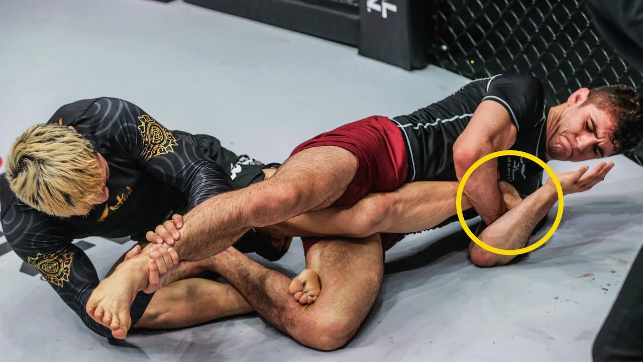 legs are not supposed to bend that way mikey musumeci vs gantumur bayanduuren 1