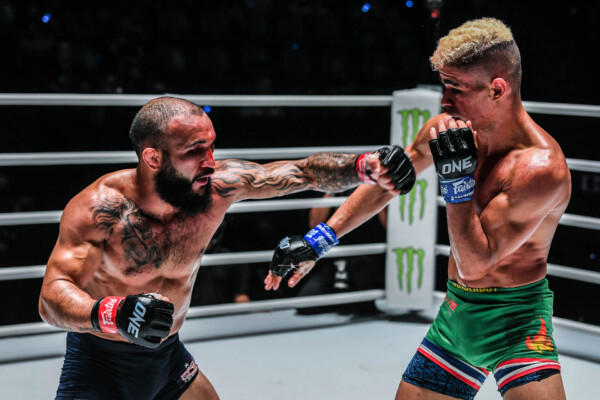 John Lineker throws a punch on Fabricio Andrade at ONE Fight Night 7