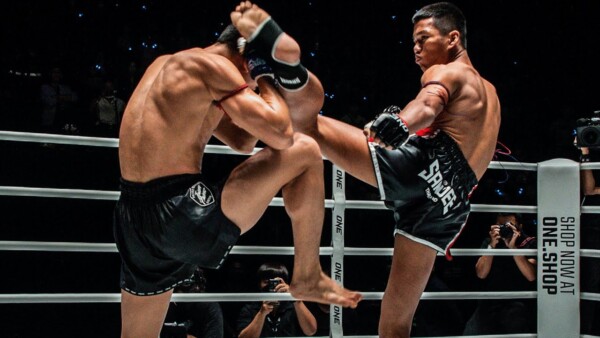 aggressive muay thai superball kongklai went all out 600x338