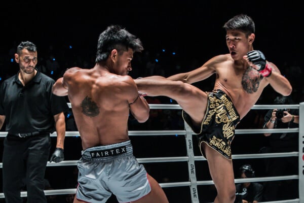 Superlek Jitmuangnon launches a high kick against Sonrak Sit Por Jor Wor ONE Friday Fights 10