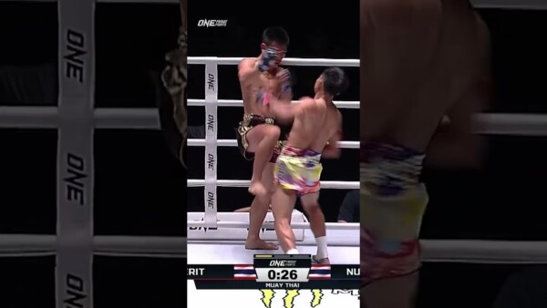 banluerit or atchariya drops bombs on nuatoranee jitmuangnon for the first round knockout e281a0 600x338
