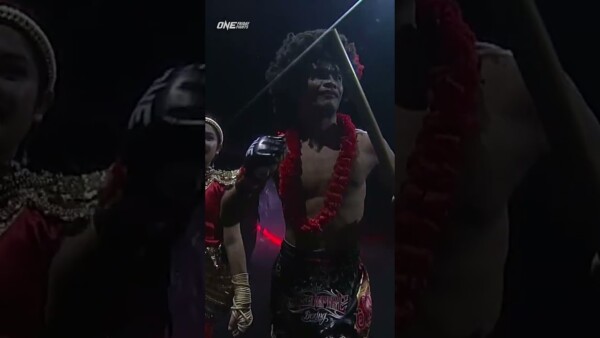 chaongoh knows how to make an entrance 600x338