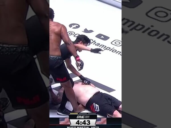 slam ko lawrence phillips obliterates ben parker in just 18 seconds 600x450