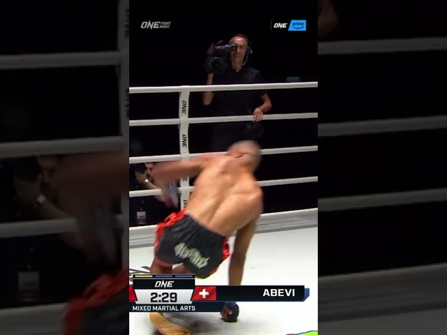 Halil Amir  sits down Maurice Abevi in Round 1!