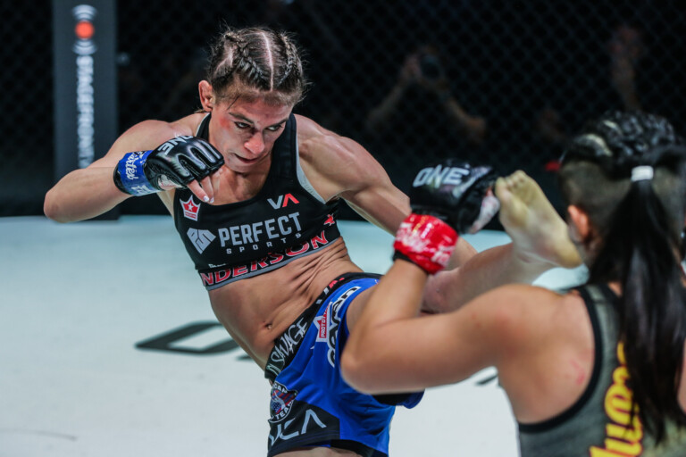 Stamp Fairtex Alyse Anderson ONE Fight Night 10 50