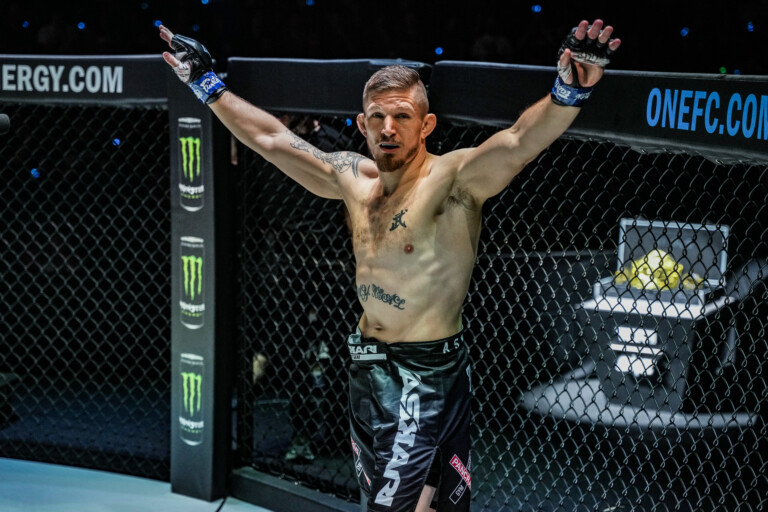 Zebaztian Kadestam Roberto Soldic ONE Fight Night 10 33