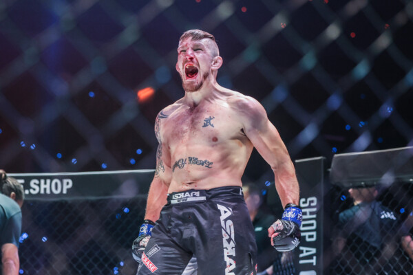 Zebaztian Kadestam Roberto Soldic ONE Fight Night 10 72