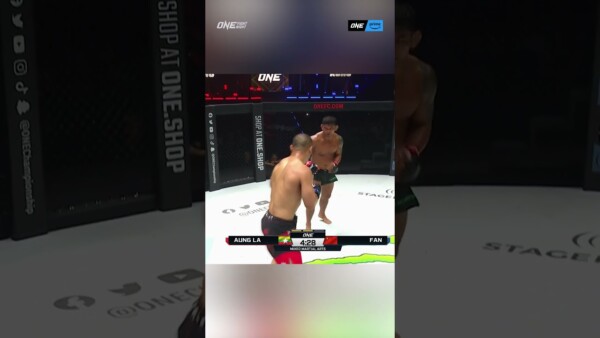 Aung La N Sang  turns the tables on Fan Rong with a SLICK guillotine choke in Round 2!