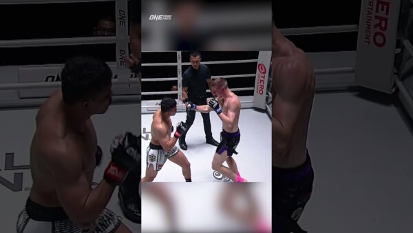 Josh Hill  drops Satanfah with a WICKED elbow in the final 15 seconds!