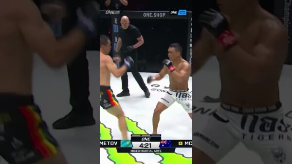 Kairat Akhmetov  ragdolls Reece McLaren en route to a unanimous decision win! ‍♂️
