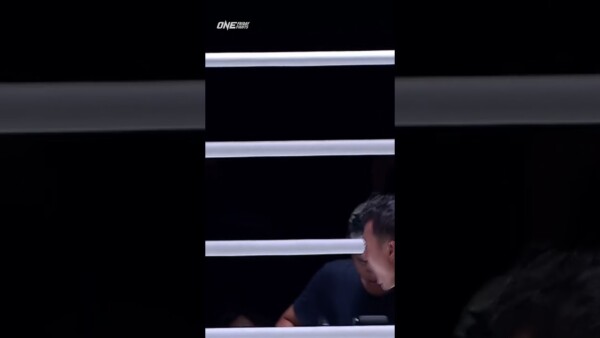 Teeyai  moves to 3 0 in ONE with a MIND BLOWING flying knee KO!