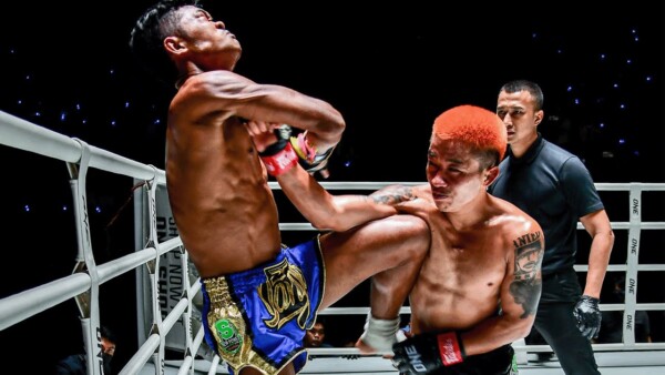 UNBELIEVABLE Muay Thai Pace  Chokdee vs. Dinneurthong