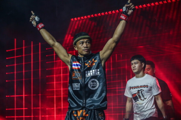 Sitthichai Sitsongpeenong Eddie Abasolo ONE Friday Fights 22 3