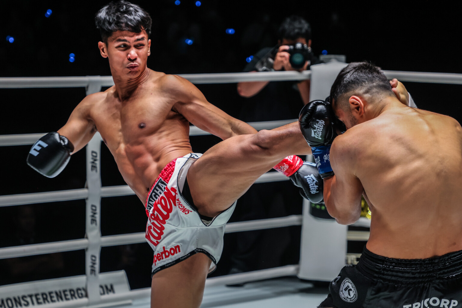 Best Kickboxing Knockout Of 2023 Superbon Floors Ozcan With Insane