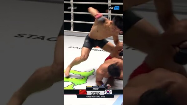 Hu Yong is off to a HOT start against Woo Sung Hoon!