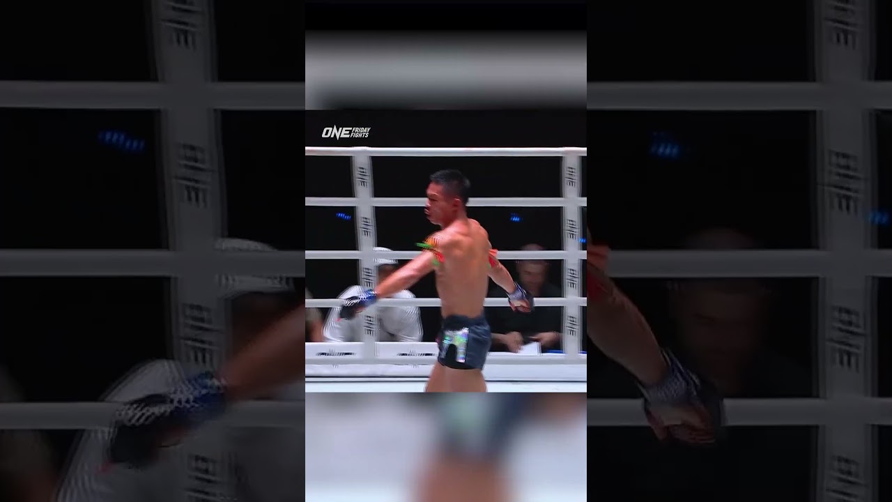 Puengluang  stops Jomhod to end an INCREDIBLE Muay Thai war!