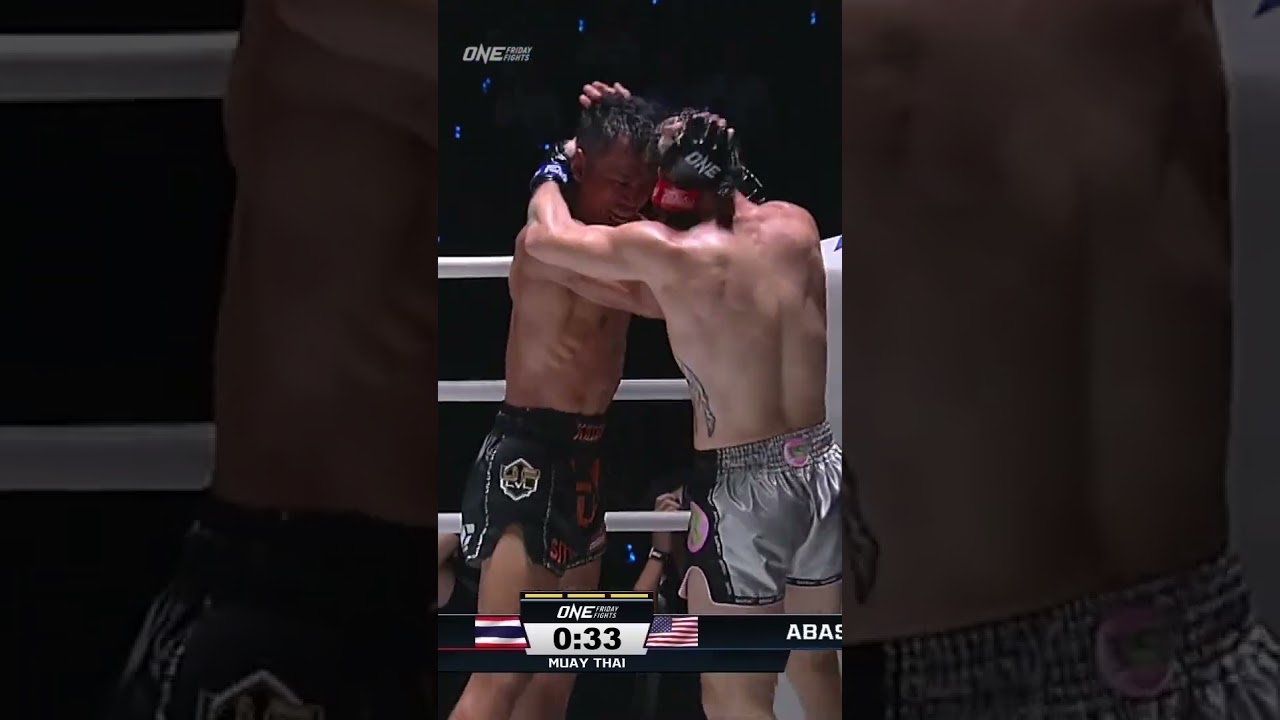 Sitthichai rocks Eddie Abasolo in the final minute!