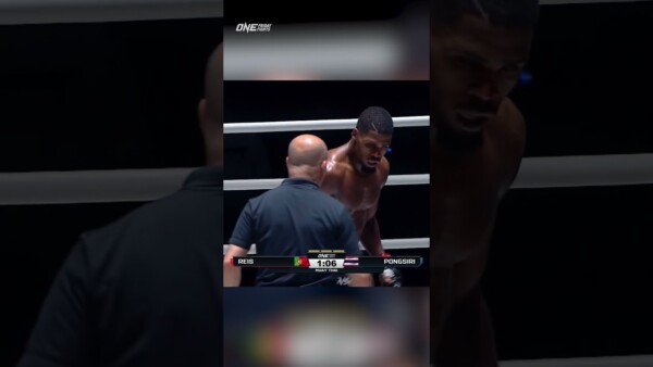 Pongsiri  punishes Fabio Reis in Round 3 to earn an EPIC majority decision win!