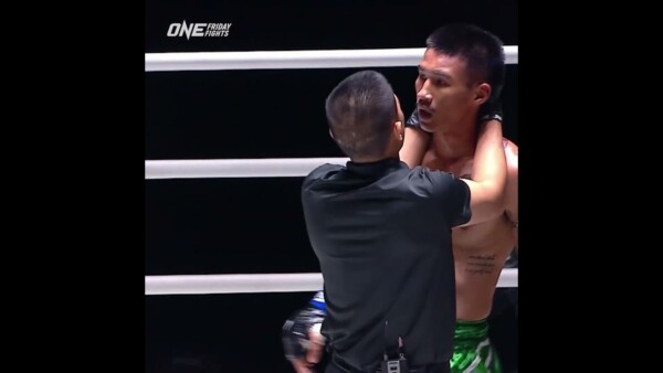 Abdallah Ondash  stops Parnpet with ONE SECOND left for an incredible comeback KO!