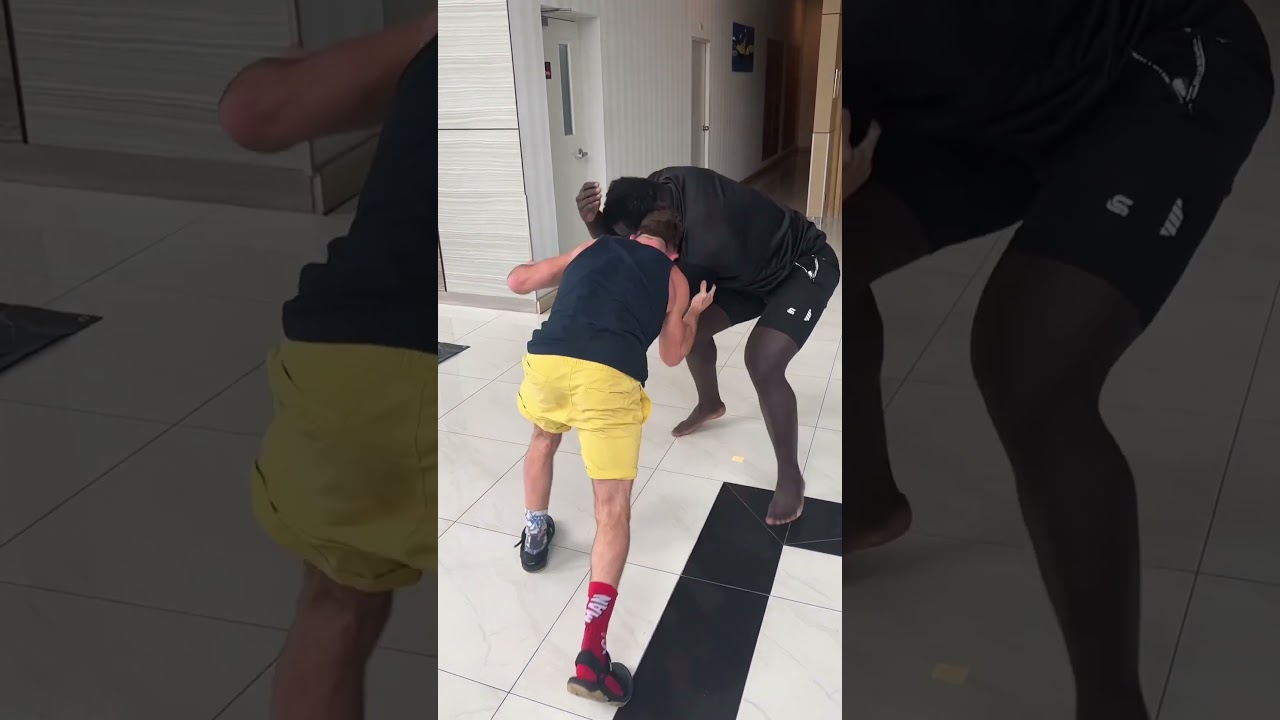 Name this tag team wrestling duo ‍♂