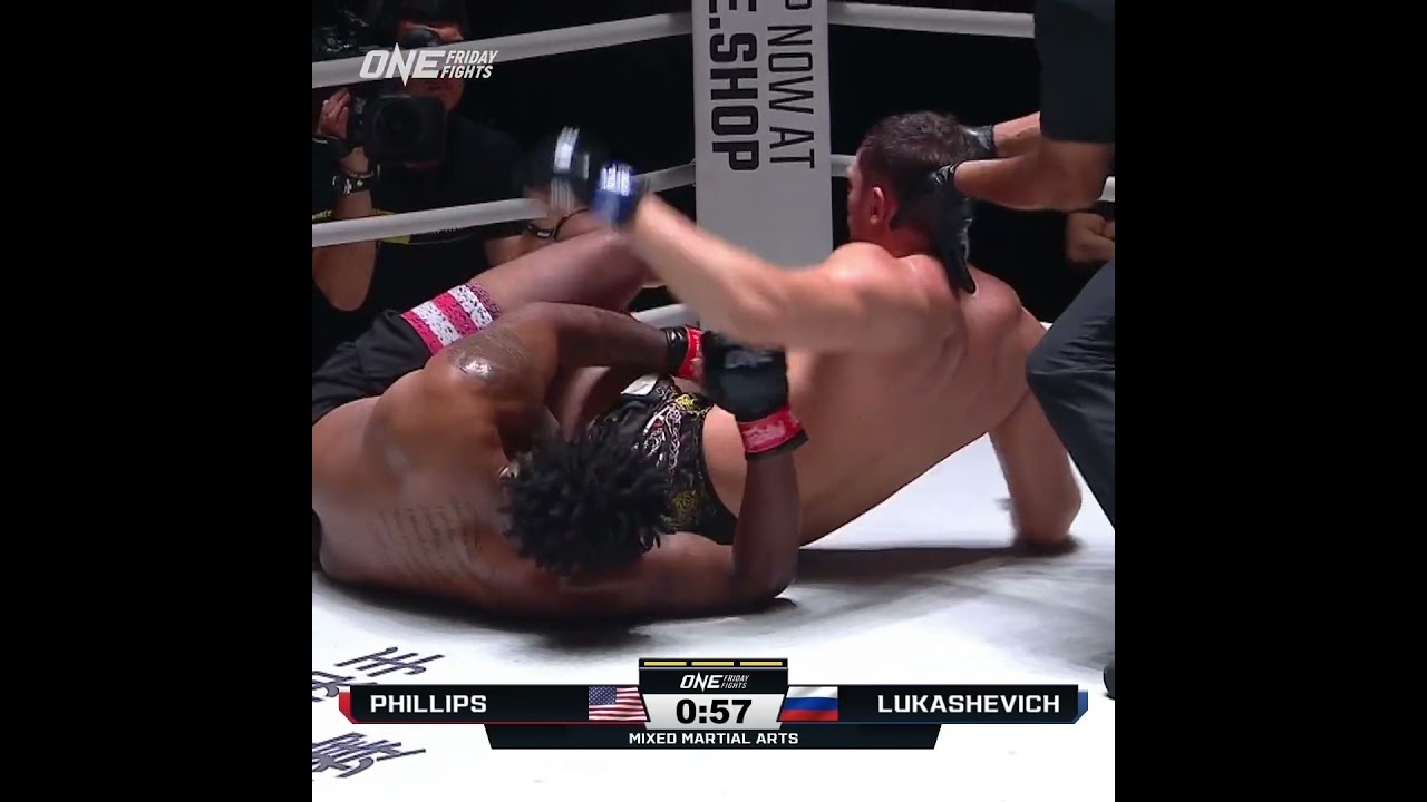 Roman Lukashevich  submits Lawrence Phillips with a kneebar in the final minute!