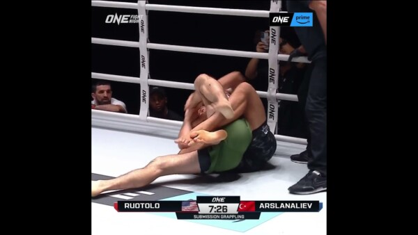 Tye Ruotolo  pounces to tap out Dagi Arslanaliev by rear naked choke!