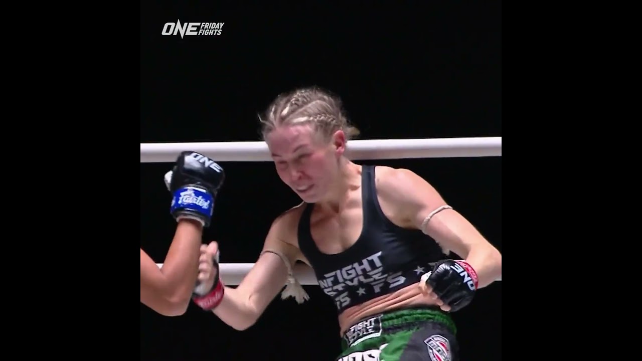 Phetchumpair  debuts with a DESTRUCTIVE first round KO against Lisa Brierley!  #ONEFridayFights35