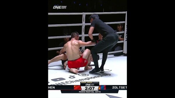 Right hand through the ropes