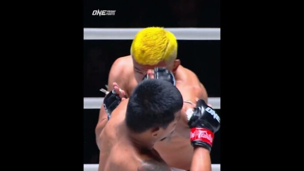Rodtang gives Superlek a crimson mask in Round 1!