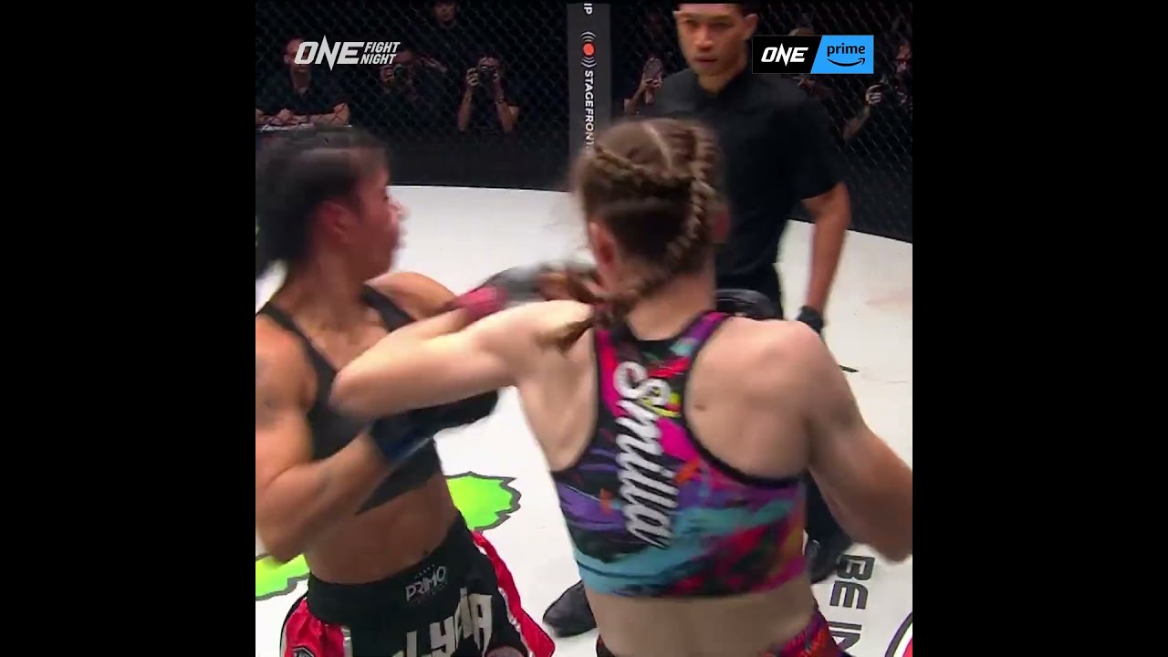 Smilla Sundell rocks Allycia Rodrigues before the bell!