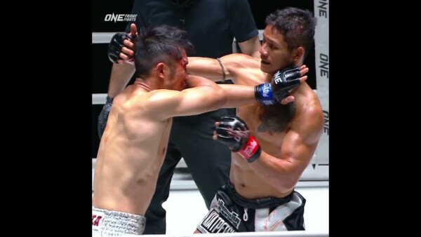 Suablack  flattens Shinji Suzuki with an uppercut for his third straight KO  #ONEFridayFights32