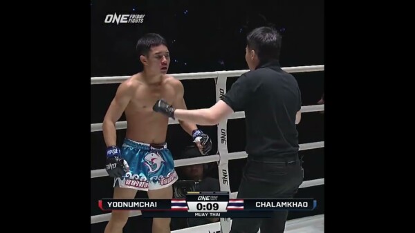 Yodnumchai  steamrolls Chalamkhao en route to a second round TKO!