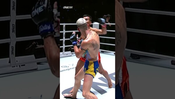 Antonio Orden drops Pongsiri with a spinning back elbow out of nowhere!