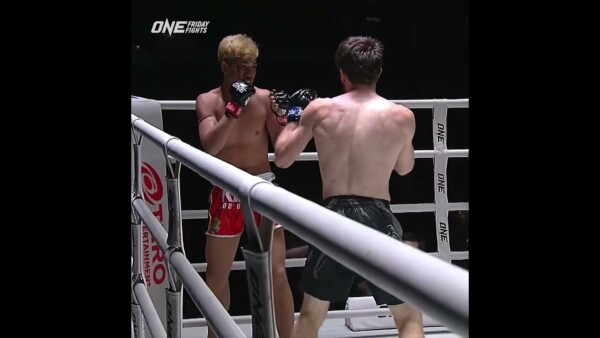 lyas Musaev styles on Otop to close the show with a first round KO!
