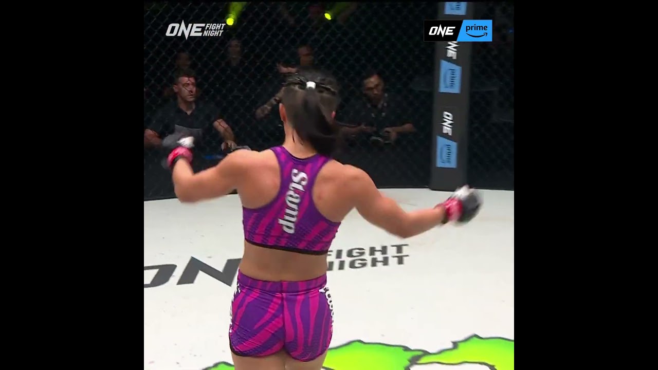 Stamp stops Ham Seo Hee to win the ONE Women’s Atomweight MMA World Title!