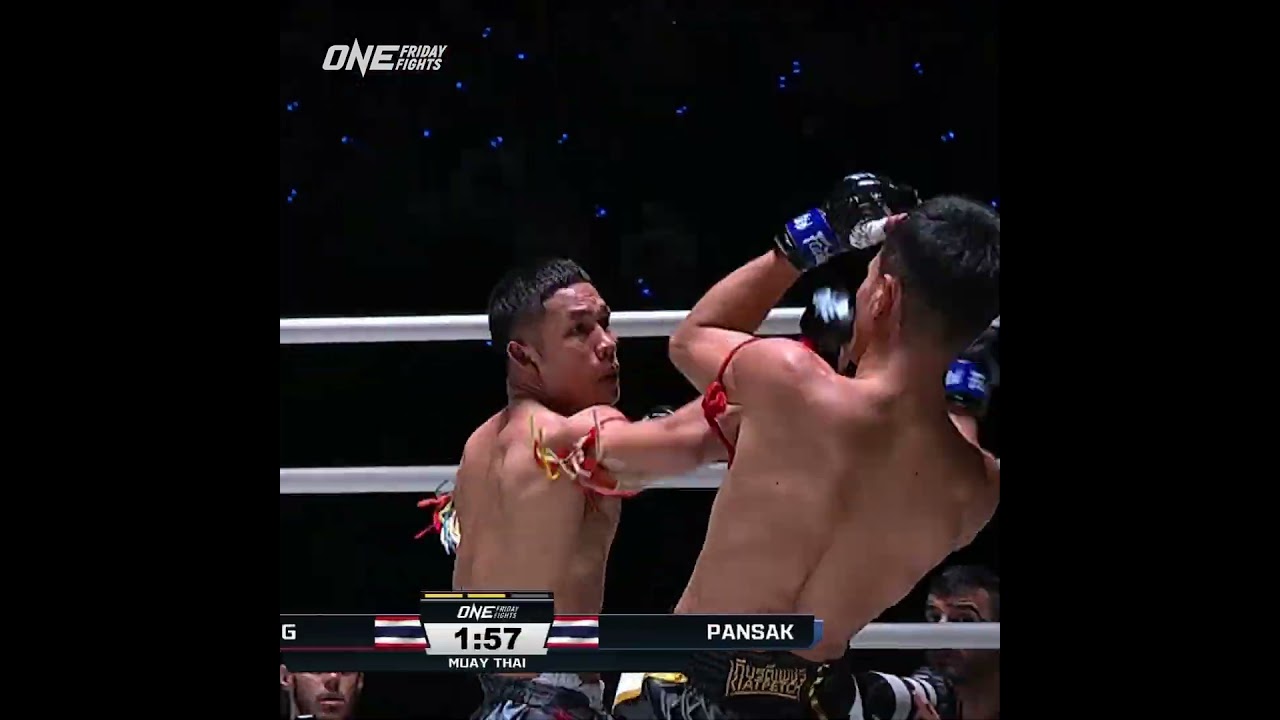 Superball  drops Julio Lobo in Round 2 en route to a unanimous decision win!