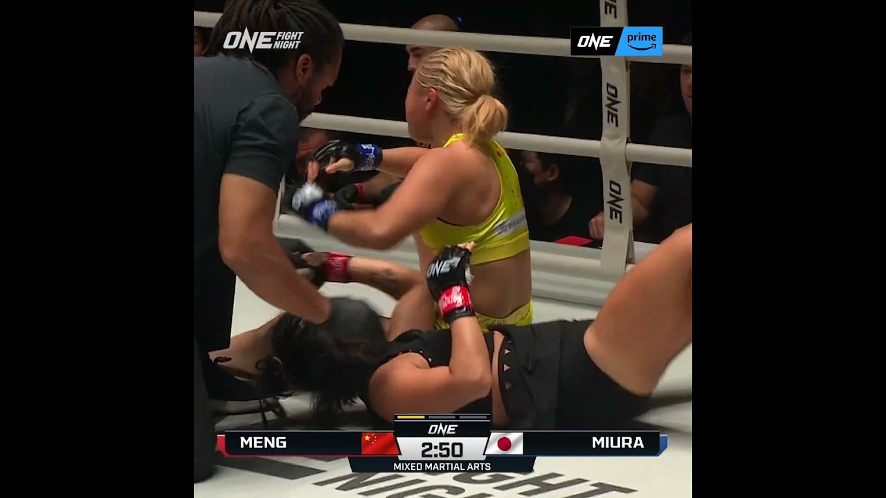 "Ayaka Lock" "Zombie" taps out Meng Bo with her signature submission in Round 1!