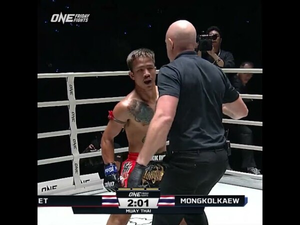ET sends Mongkolkaew into ORBIT with a beautiful elbow!