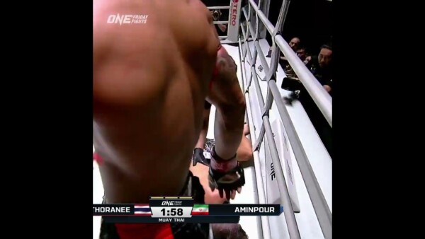 WHAT AN ELBOW  Kongthoranee KOs Parsa Aminpour to push his win streak to five!