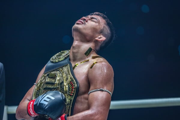 Superlek celebrates his win against Takeru Segawa at ONE 165.