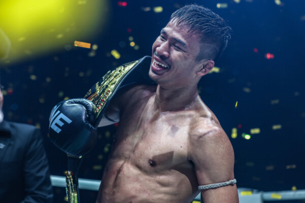 Superlek Kiatmoo9