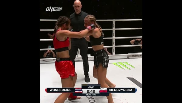 Martyna Kierczynska is coming in HOT