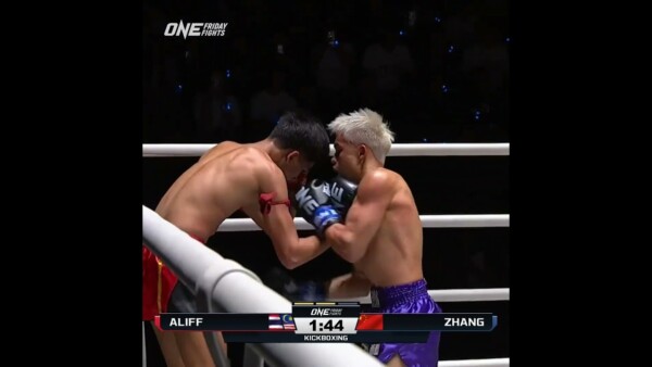 Zhang Peimian is pouring it on!  #ONEFridayFights58
