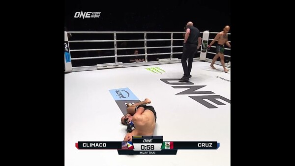 Coming in HOT  Sean Climaco starts the show with a body shot KO! #ONEFightNight22
