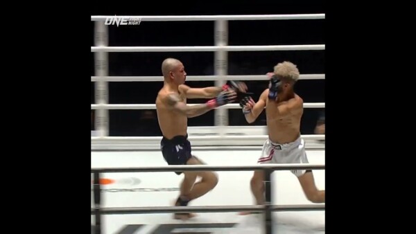 Don’t let Thongpoon catch you slippin'  #ONEFightNight22